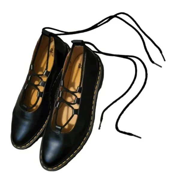 MAJOR ISO!!! Doc Marten Elphie Lace-Up Ballet Shoe SIZE 10 US - Picture 1 of 1